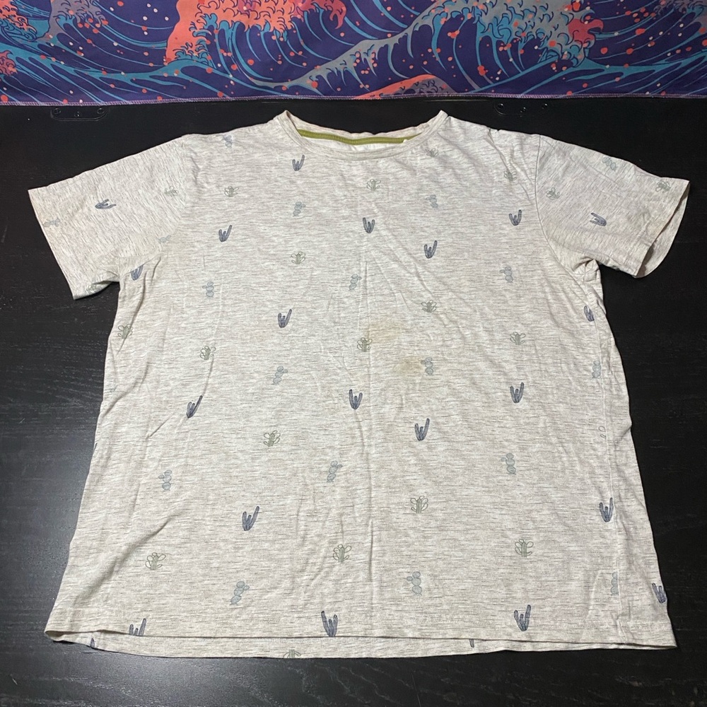 Denim & Flower Light Gray Short Sleeve Tee with Blue and Green Print